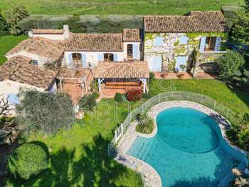Vente maison 9 pièces Fréjus 83