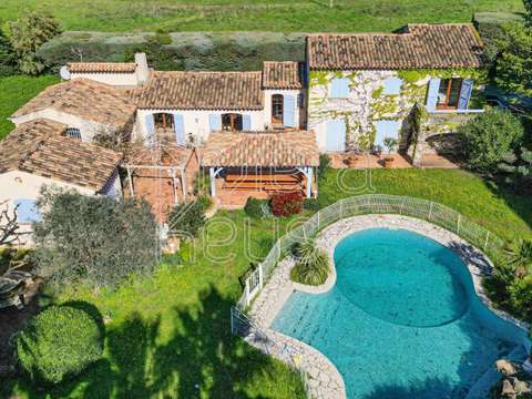 Vente maison 9 pièces Fréjus 83