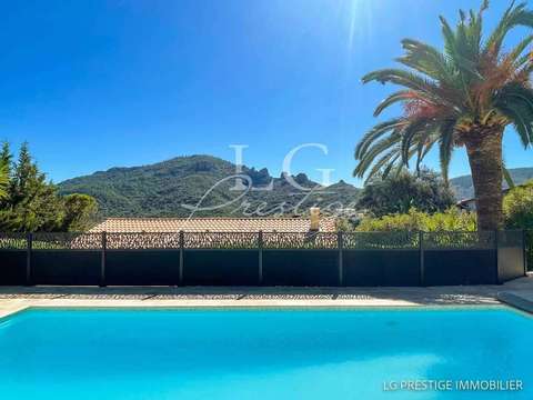 Vente maison 5 pièces Fréjus 83