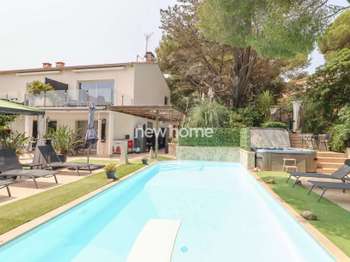 Vente Maison 9 chambresFréjus