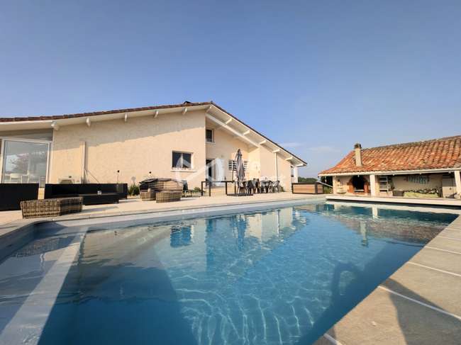Maison 7 pièces 240 m² · à Gamarde-les-Bains · 240 m² · 495 000 €