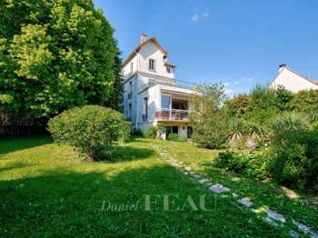 Vente maison 10 pièces Garches 92