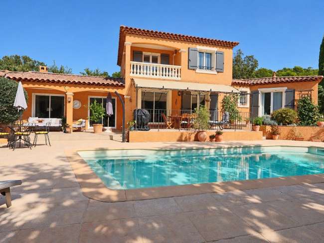 Maison 6 pièces 164 m² · à Garéoult · 164 m² · 595 000 €