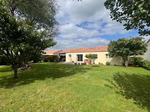 Vente maison 5 pièces Gesté 49