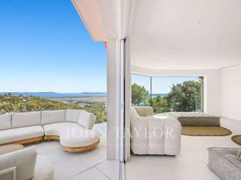 Vente maison 6 pièces Giens 83