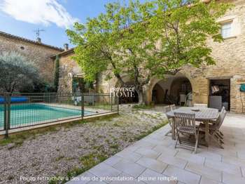 Maison 6 pièces 180 m² · à Gordes · 180 m² · 830 000 €