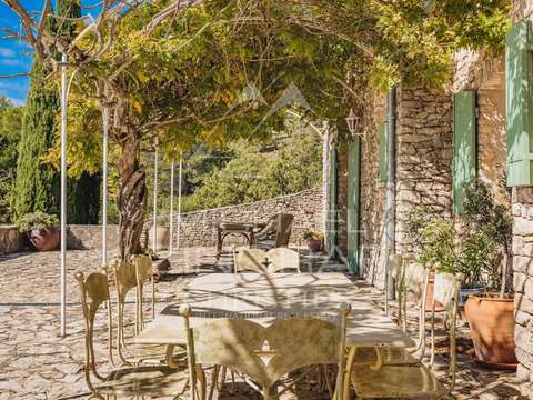 Vente maison 10 pièces Gordes 84