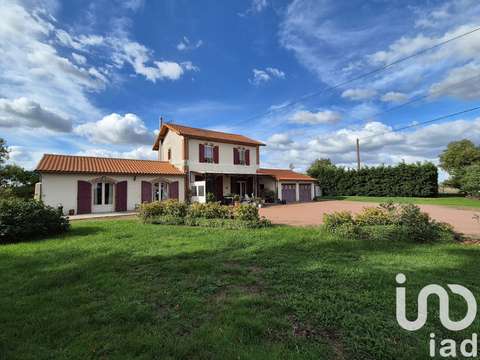 Vente maison 6 pièces Gourgé 79