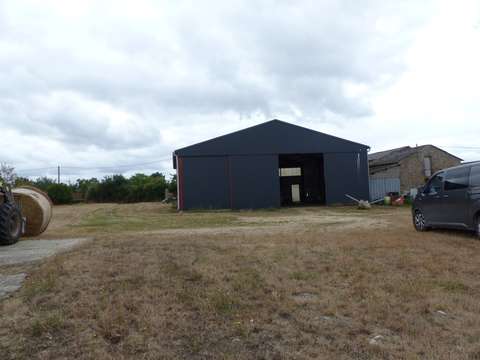 Vente maison 1 pièce Gourgé 79