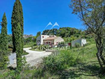 Vente maison 8 pièces Grambois 84