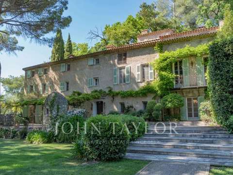 Vente maison 17 pièces Grasse 06