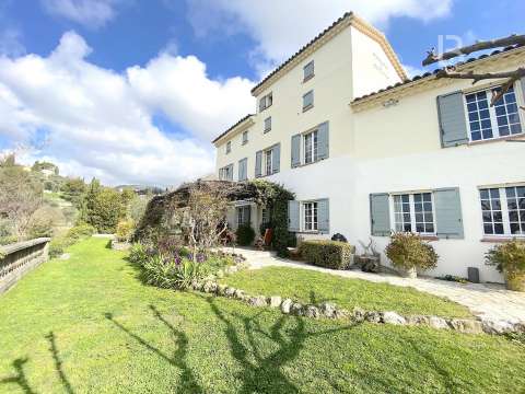 Vente maison 9 pièces Grasse 06