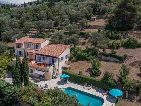 Vente maison 8 pièces Grasse 06