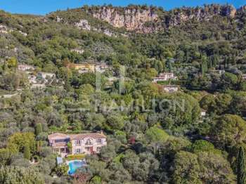 Maison 6 pièces 310 m² · à Grasse · 310 m² · 2 340 000 €