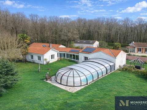 Vente maison 13 pièces Grézac 17