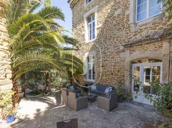 Maison 9 pièces 322 m² · à Grignan · 322 m² · 990 000 €