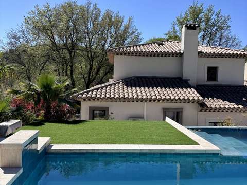 Vente maison 5 pièces Grimaud 83