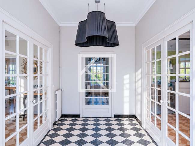Maison 10 pièces 278 m² · à Guécélard · 278 m² · 490 000 €