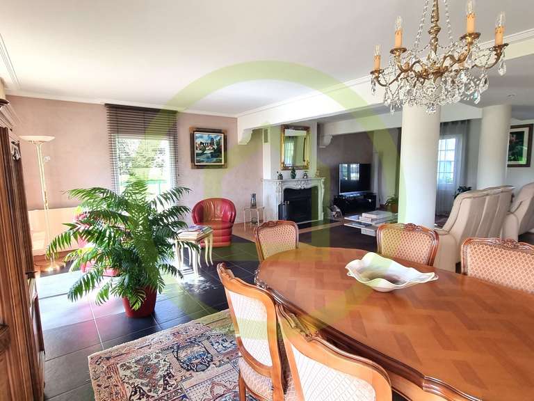 Vente maison 8 pièces