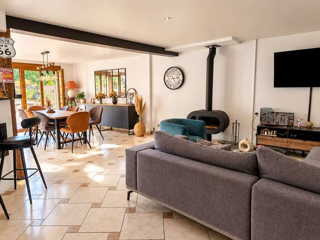 Maison 8 pièces 177 m² · à Harcy · 177 m² · 209 000 €