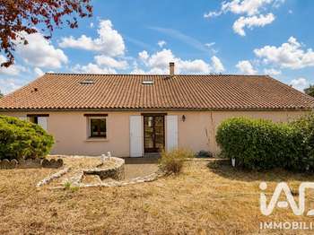 Maison 5 pièces 129 m² · à Hiersac · 129 m² · 120 000 €