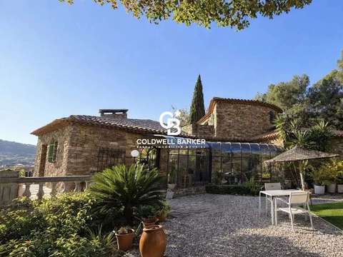 Vente maison 10 pièces Hyères 83