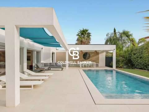 Vente maison 6 pièces Hyeres-plage 83