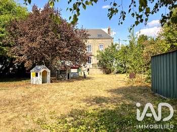Maison 4 pièces 147 m² · à Janville · 147 m² · 190 000 €