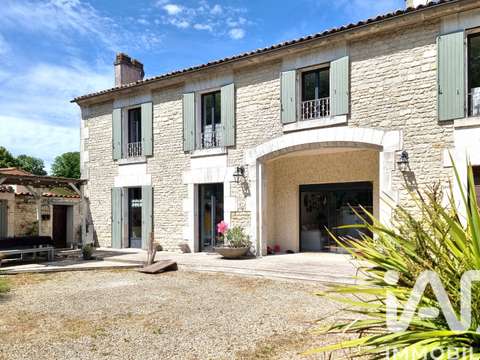 Vente maison 8 pièces Jarnac 16