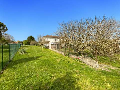 Vente maison 7 pièces Jarnac-Champagne 17