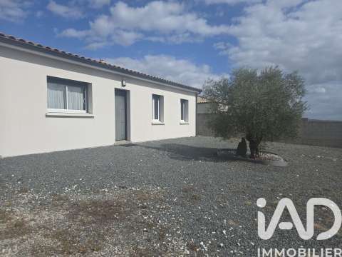 Vente maison 4 pièces Jarnac-Champagne 17
