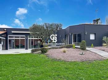 Vente maison 10 pièces Jazennes 17