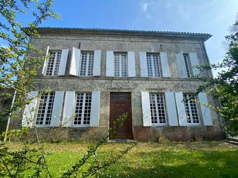 Vente maison 9 pièces Jonzac 17