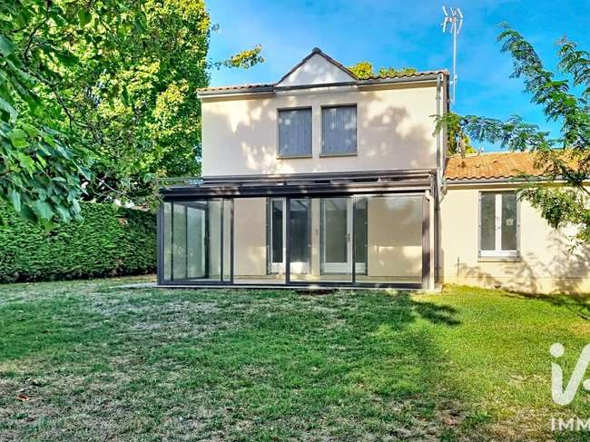 Maison 4 pièces 98 m² · à Jonzac · 98 m² · 205 000 €