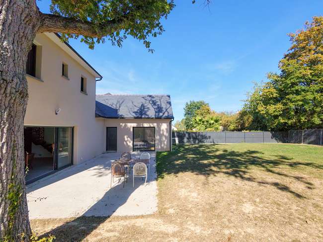 Maison 7 pièces 165 m² · à Mûrs-Erigné · 165 m² · 549 150 €