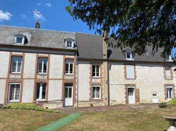Maison 11 pièces 252 m² · à L'Aigle · 252 m² · 284 900 €