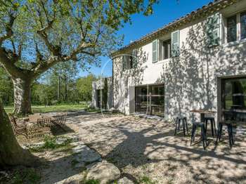Maison 6 pièces 197 m² · à L'Isle-sur-la-Sorgue · 197 m² · 997 000 €
