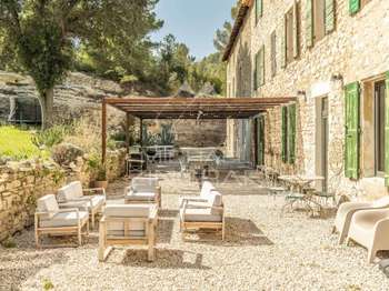 Vente maison 11 pièces L'Isle-sur-la-Sorgue 84