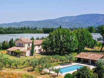 Vente maison 20 pièces L'Isle-sur-la-Sorgue 84