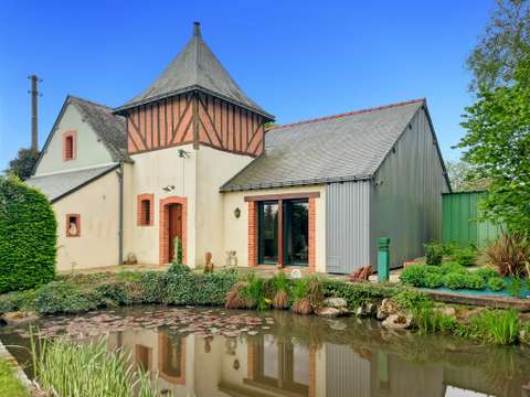 Vente maison 7 pièces La Baconnière 53