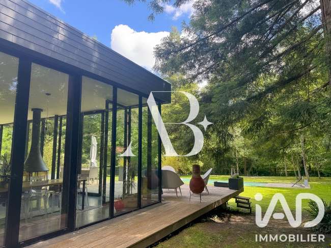 Maison 6 pièces 166 m² · à La Brède · 166 m² · 880 000 €
