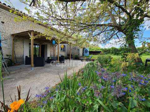 Vente maison 8 pièces La Brousse 17