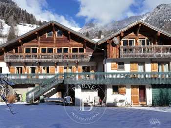 Maison 8 pièces 430 m² · à La Chapelle-d'Abondance · 430 m² · 1 590 000 €