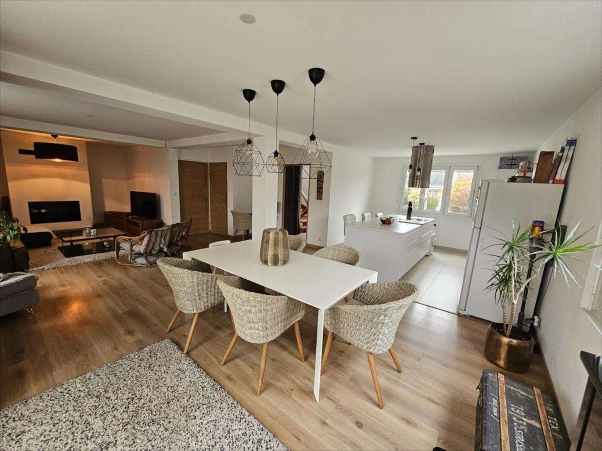 Vente Maison Piscine à La Chapelle-sur-Erdre (44240) : à vendre Piscine