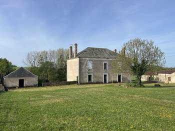 Vente maison 10 pièces La Chapelle-Thémer 85