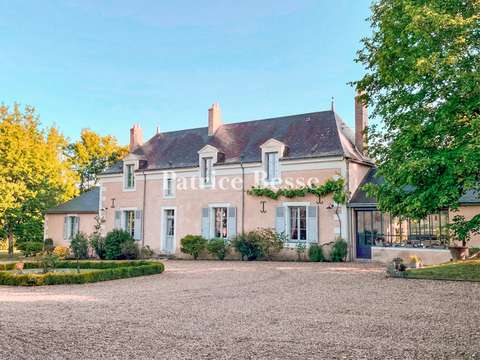 Vente maison 10 pièces La Chartre-sur-le-Loir 72