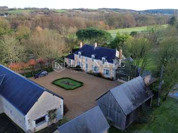 Vente maison 10 pièces La Chartre-sur-le-Loir 72