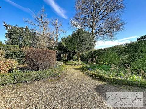 Vente maison 10 pièces La Chartre-sur-le-Loir 72