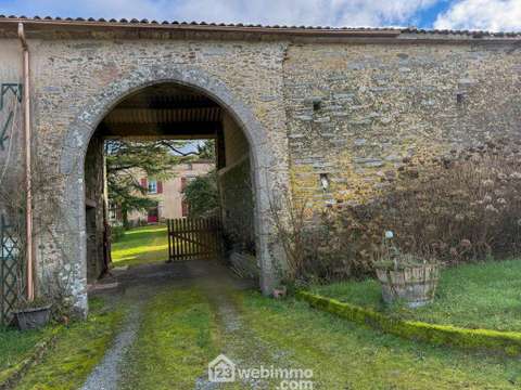 Vente maison 21 pièces La Châtaigneraie 85