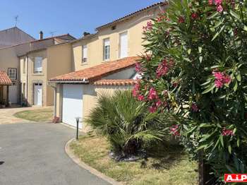 Vente maison 14 pièces La Châtaigneraie 85